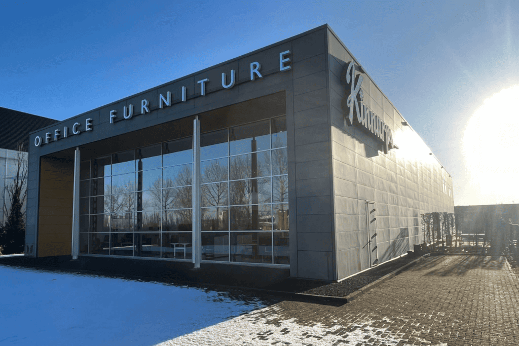 Restyling van 800 m² gevelpanelen in RAL 7022-4