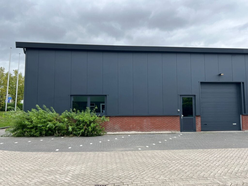 De 7 grootste fouten bij het laten spuiten van een bedrijfspand